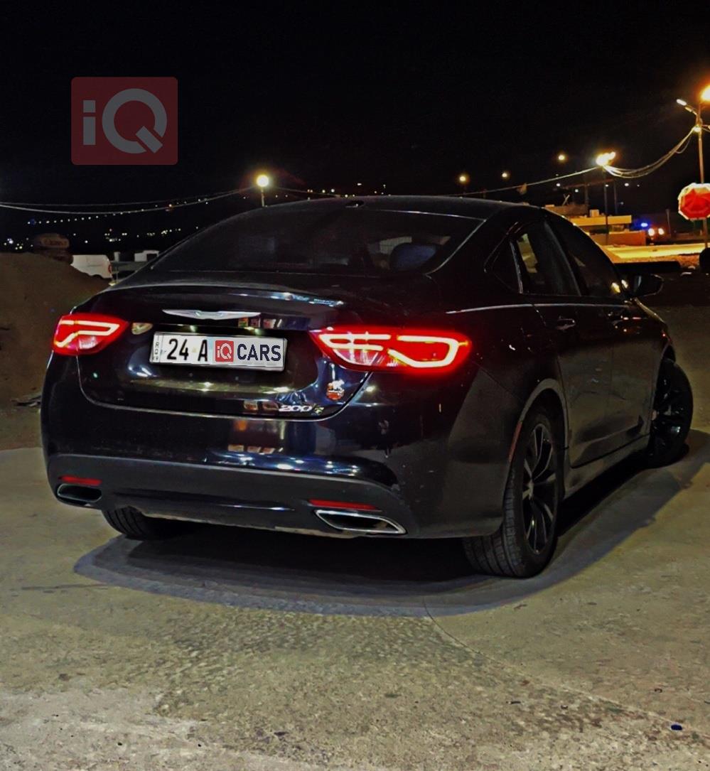 كرايسلر 200